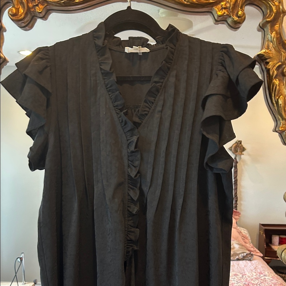 Entro Medium NWOT Women's Black Ruffle Sleeve Shift Dress - Picture 2 of 4